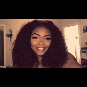 Meet your Posher, Markeda